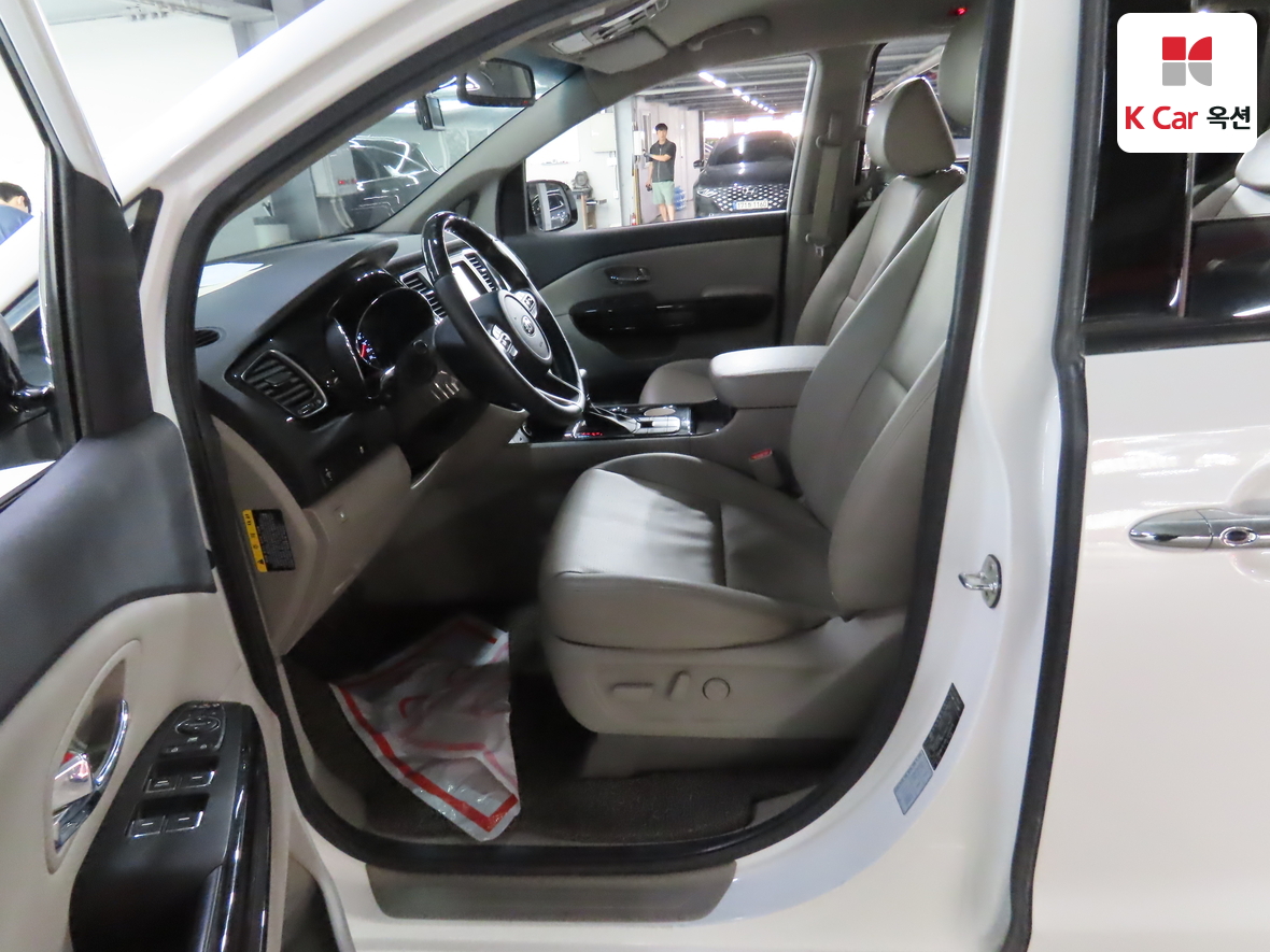 Kia New Carnival 2020 - Image 18