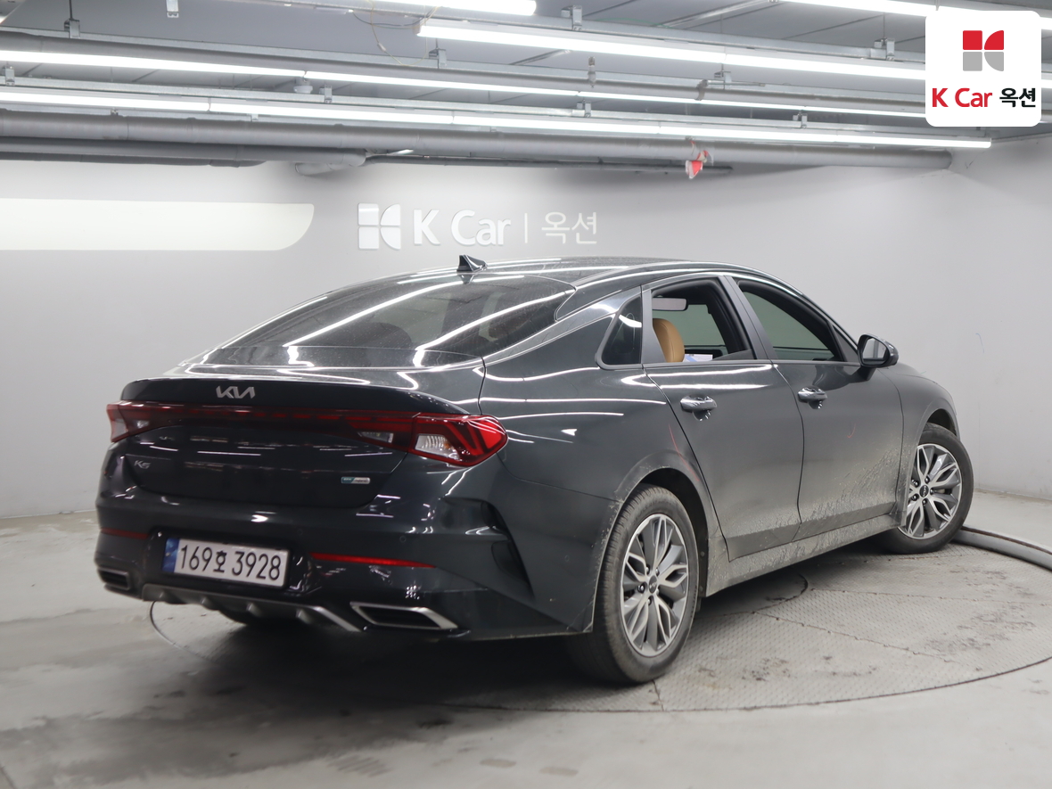 Kia K5 2022 - Image 2