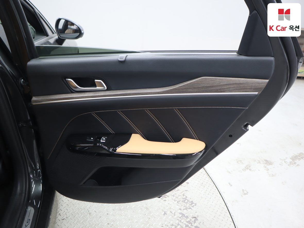 Kia K5 2022 - Image 27