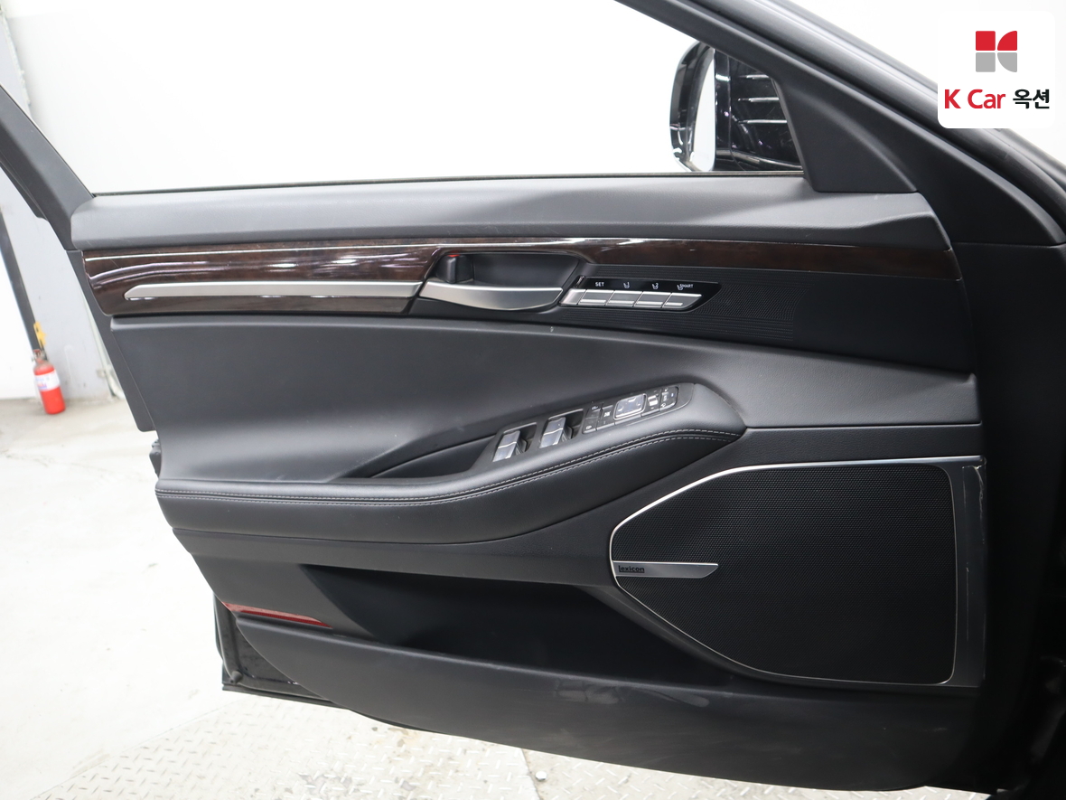 Hyundai Genesis EQ900 2016 - Image 8