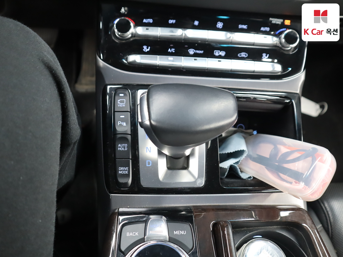 Hyundai Genesis EQ900 2016 - Image 17