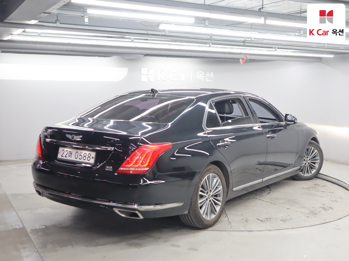 Hyundai Genesis EQ900 2016 - Image 2