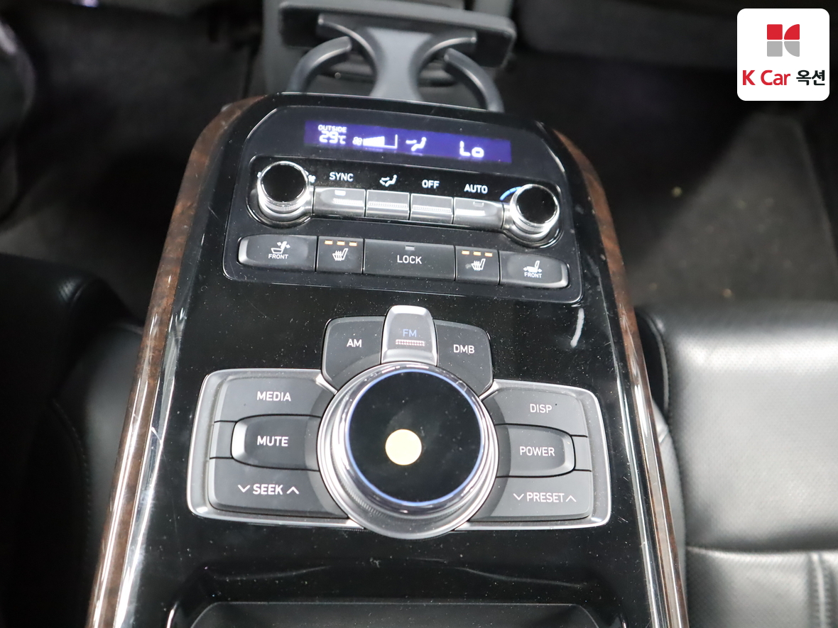 Hyundai Genesis EQ900 2016 - Image 25