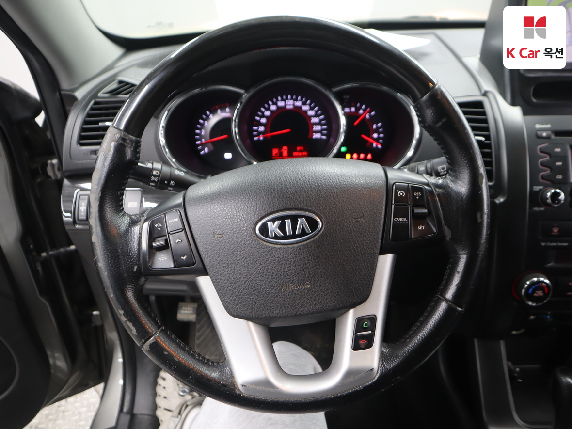 كيا سورينتو 2011 - صورة 10