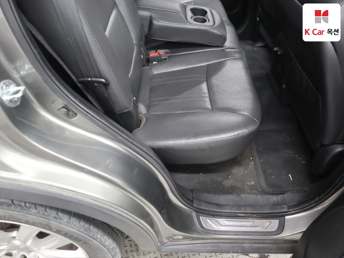 كيا سورينتو 2011 - صورة 33