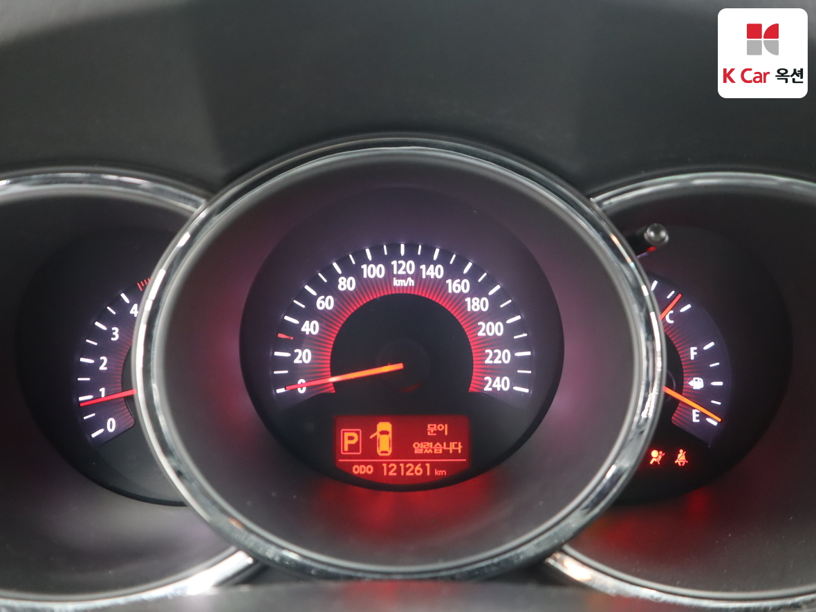 كيا سورينتو 2011 - صورة 5