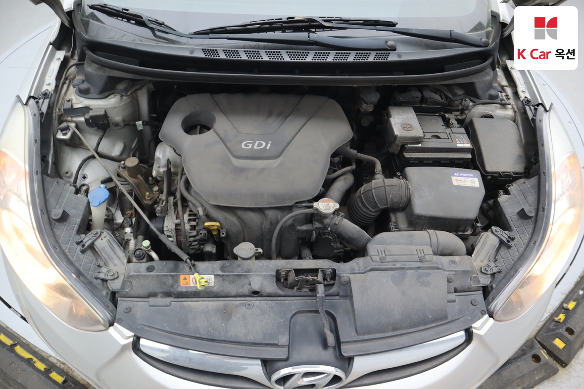 Hyundai Elantra 2012 - Image 30