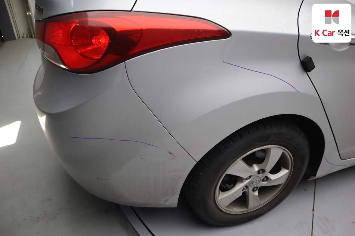 Hyundai Elantra 2012 - Image 32