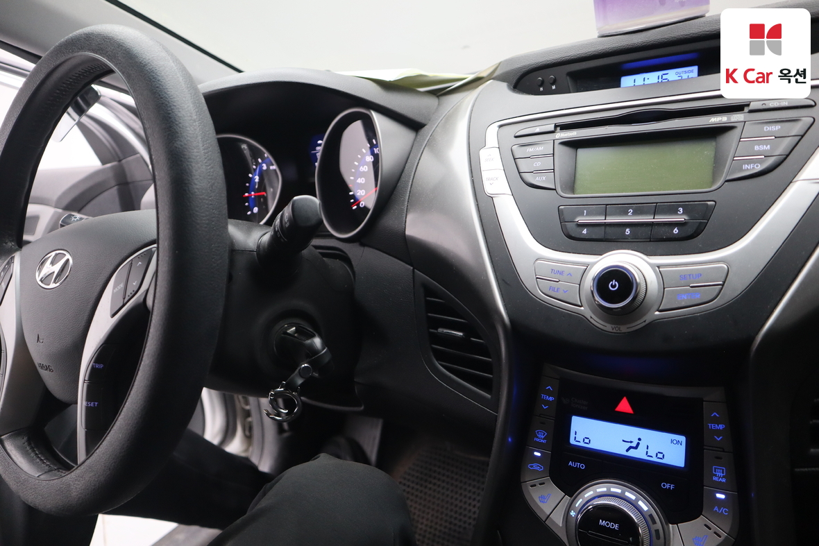 Hyundai Elantra 2012 - Image 11