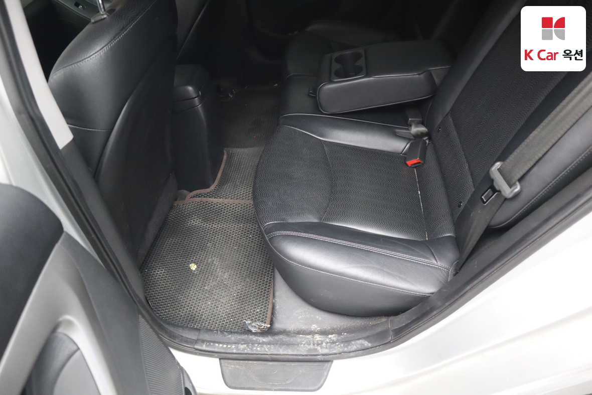 Hyundai Elantra 2012 - Image 21