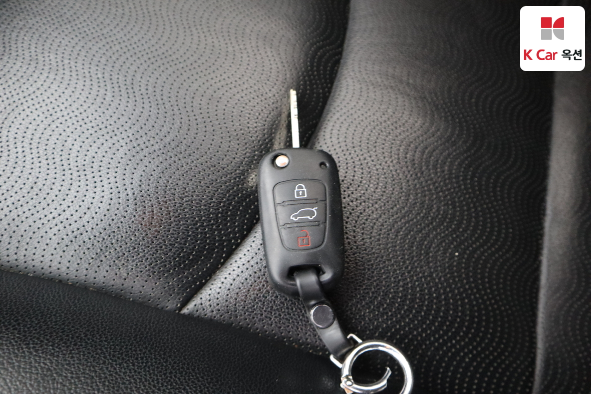 Hyundai Elantra 2012 - Image 16