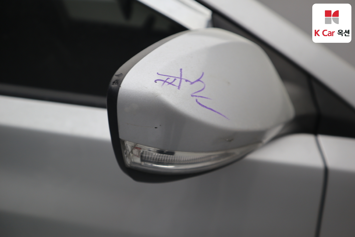 Hyundai Elantra 2012 - Image 36