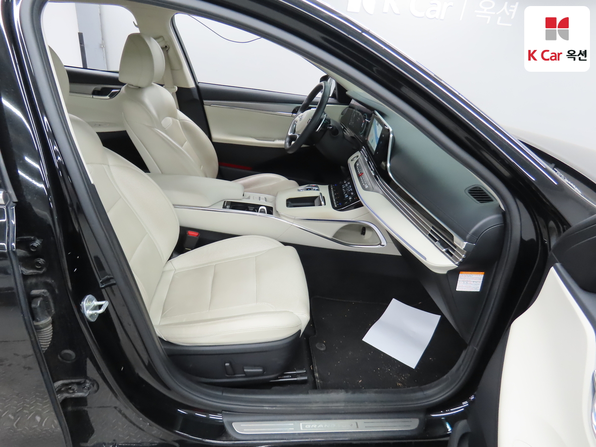 Hyundai Grandeur - 31