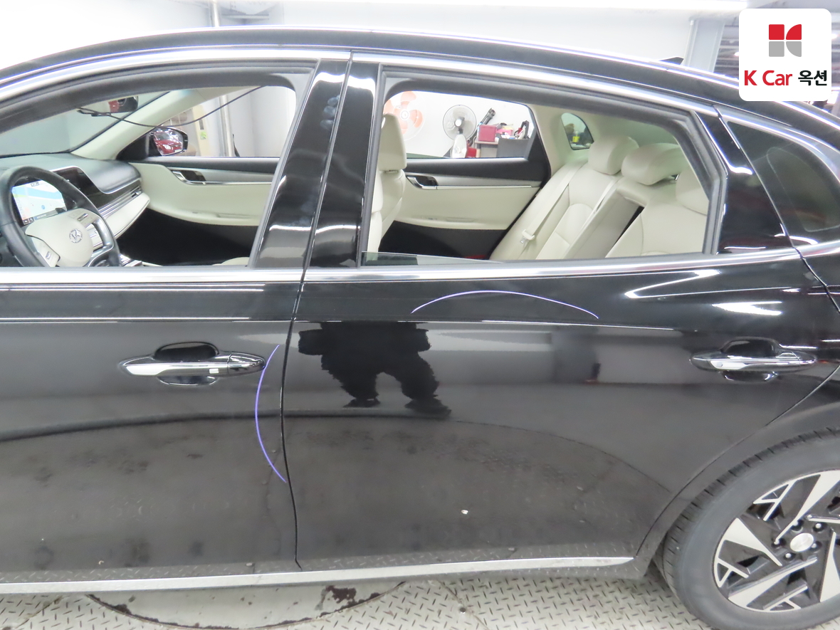 Hyundai Grandeur - 38