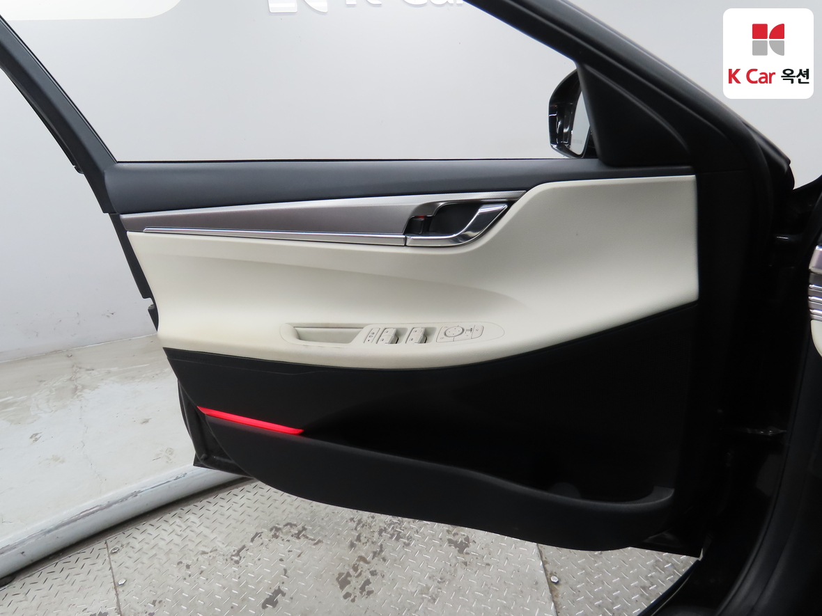 Hyundai Grandeur - 8