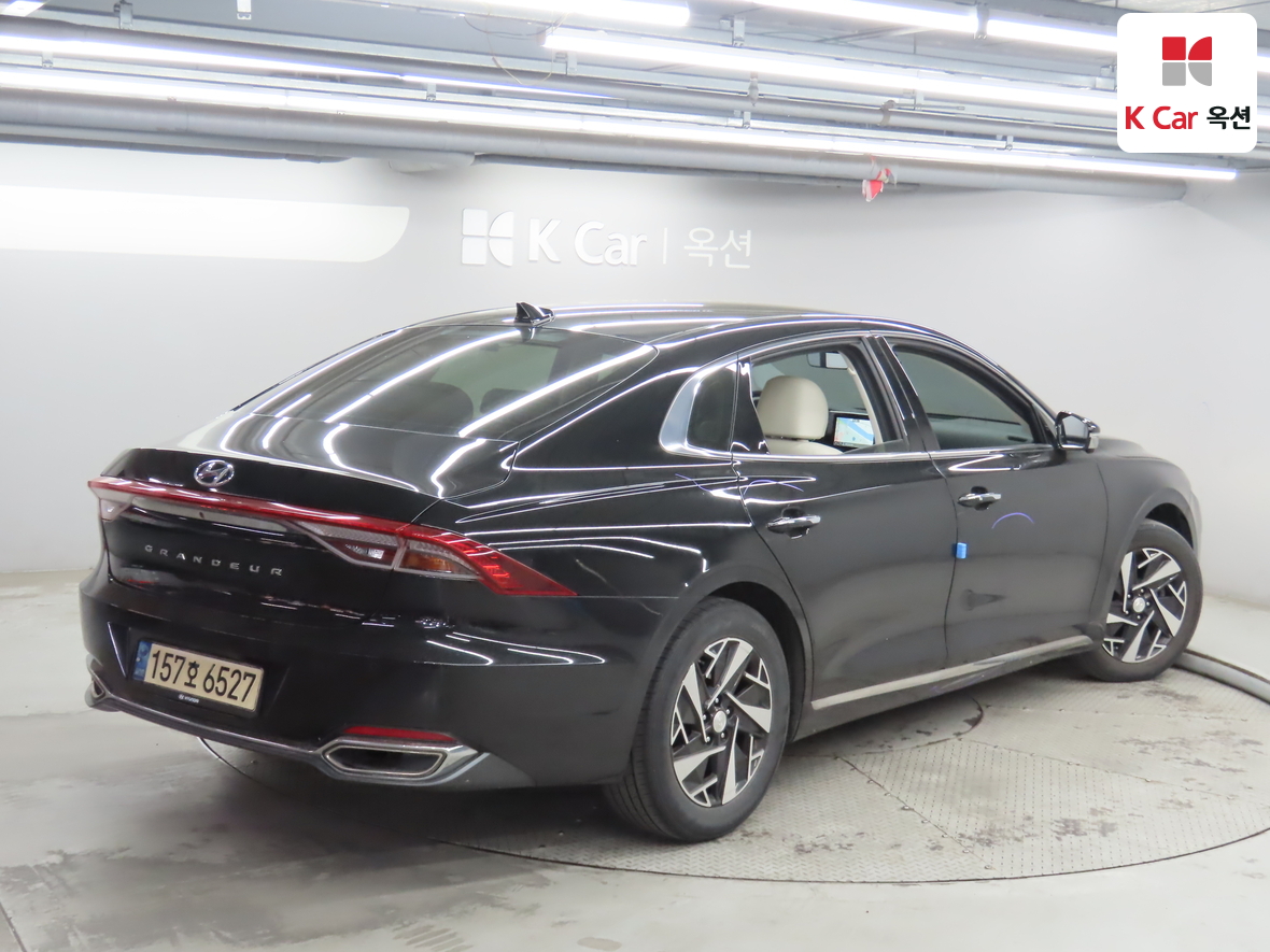 Hyundai Grandeur - 2