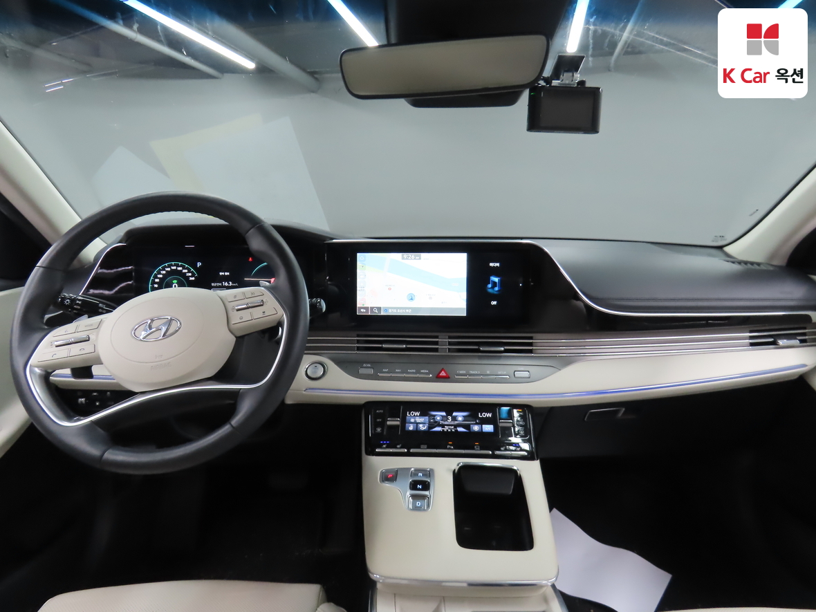 Hyundai Grandeur - 3
