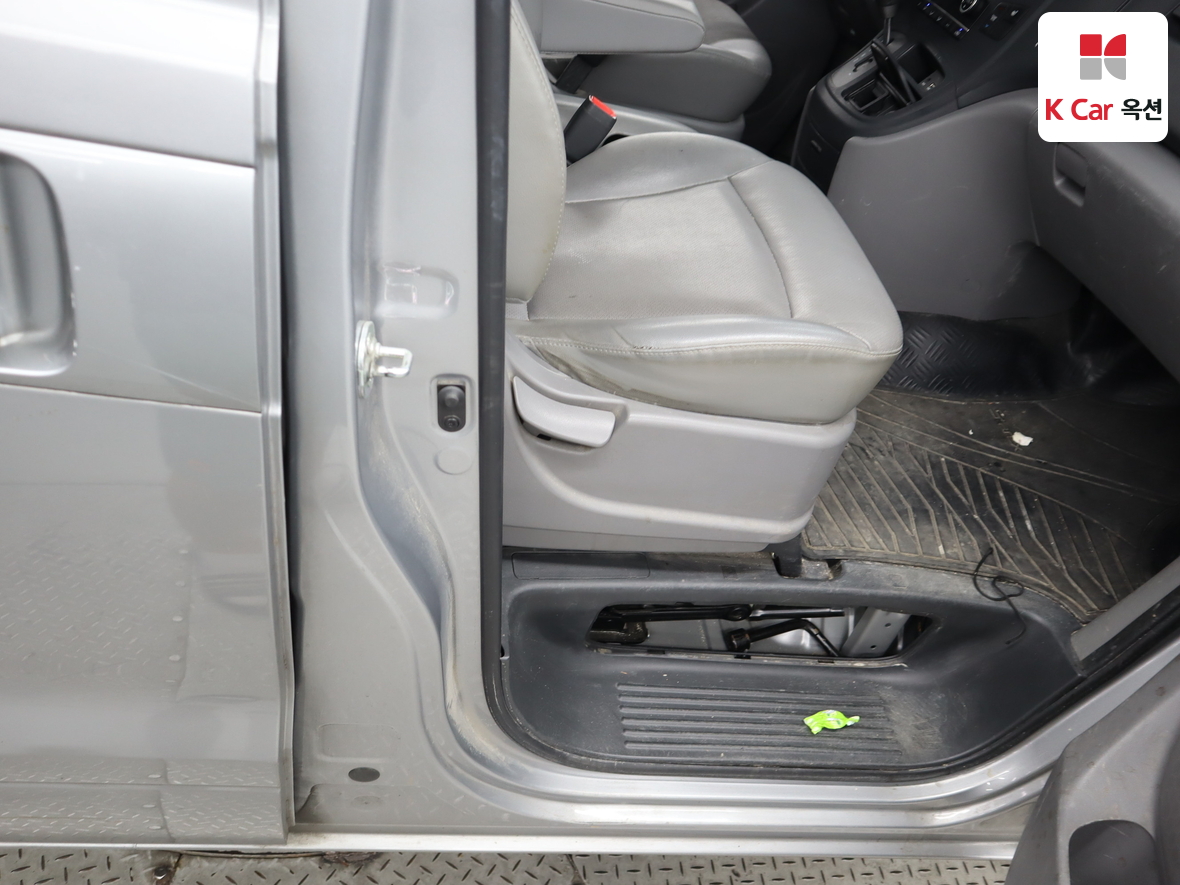 Hyundai Grand Starex 2020 - Image 27