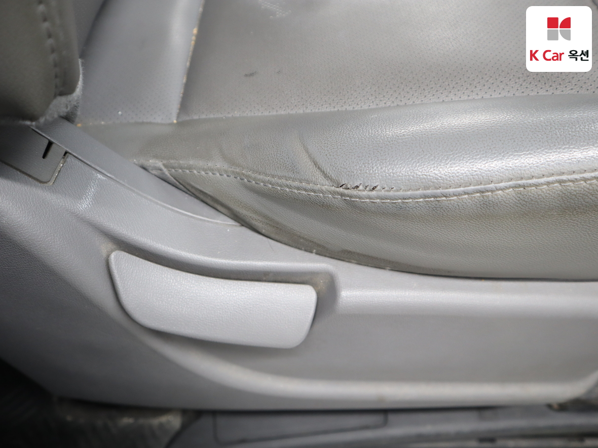 Hyundai Grand Starex 2020 - Image 28