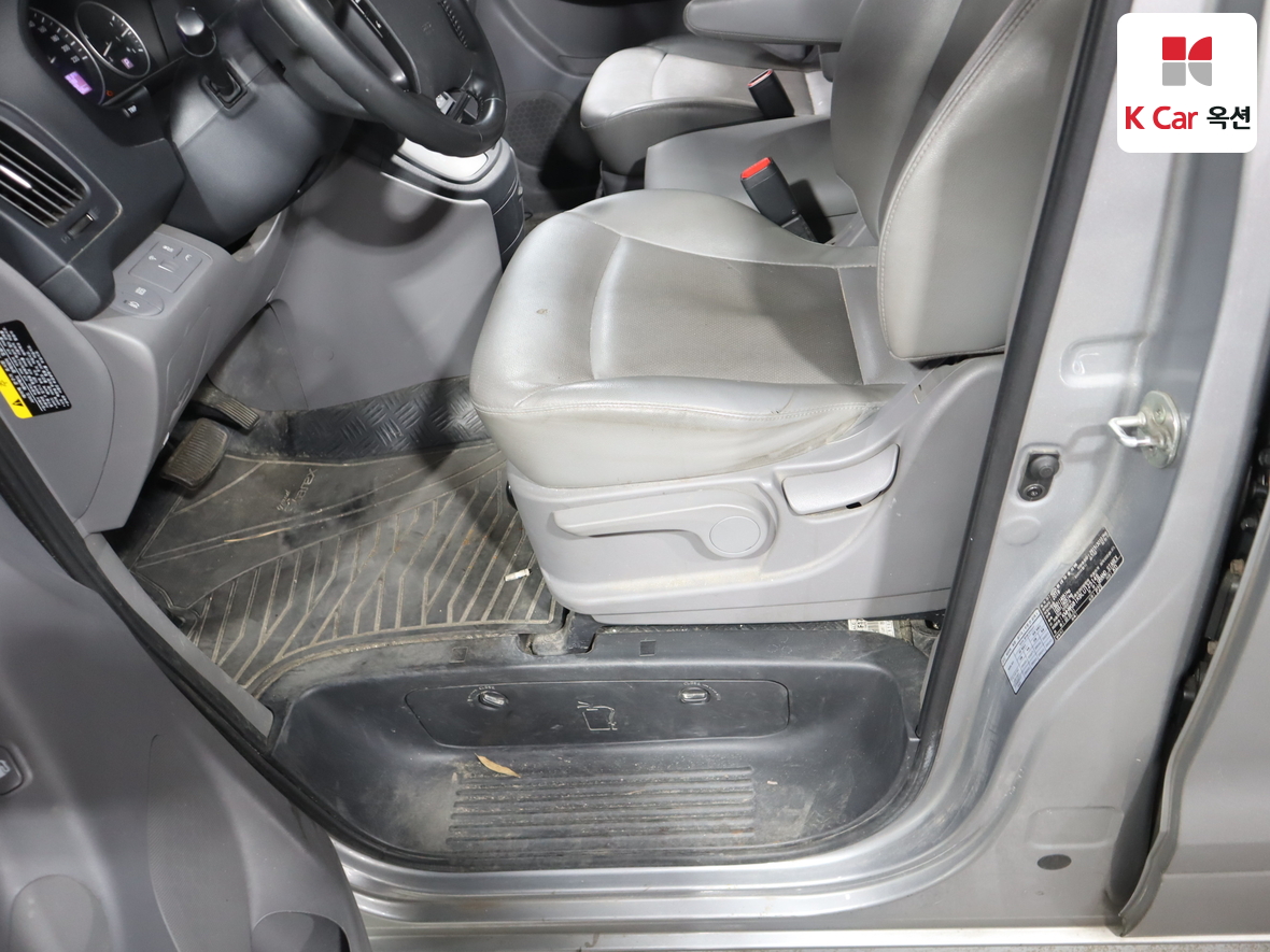 Hyundai Grand Starex 2020 - Image 17