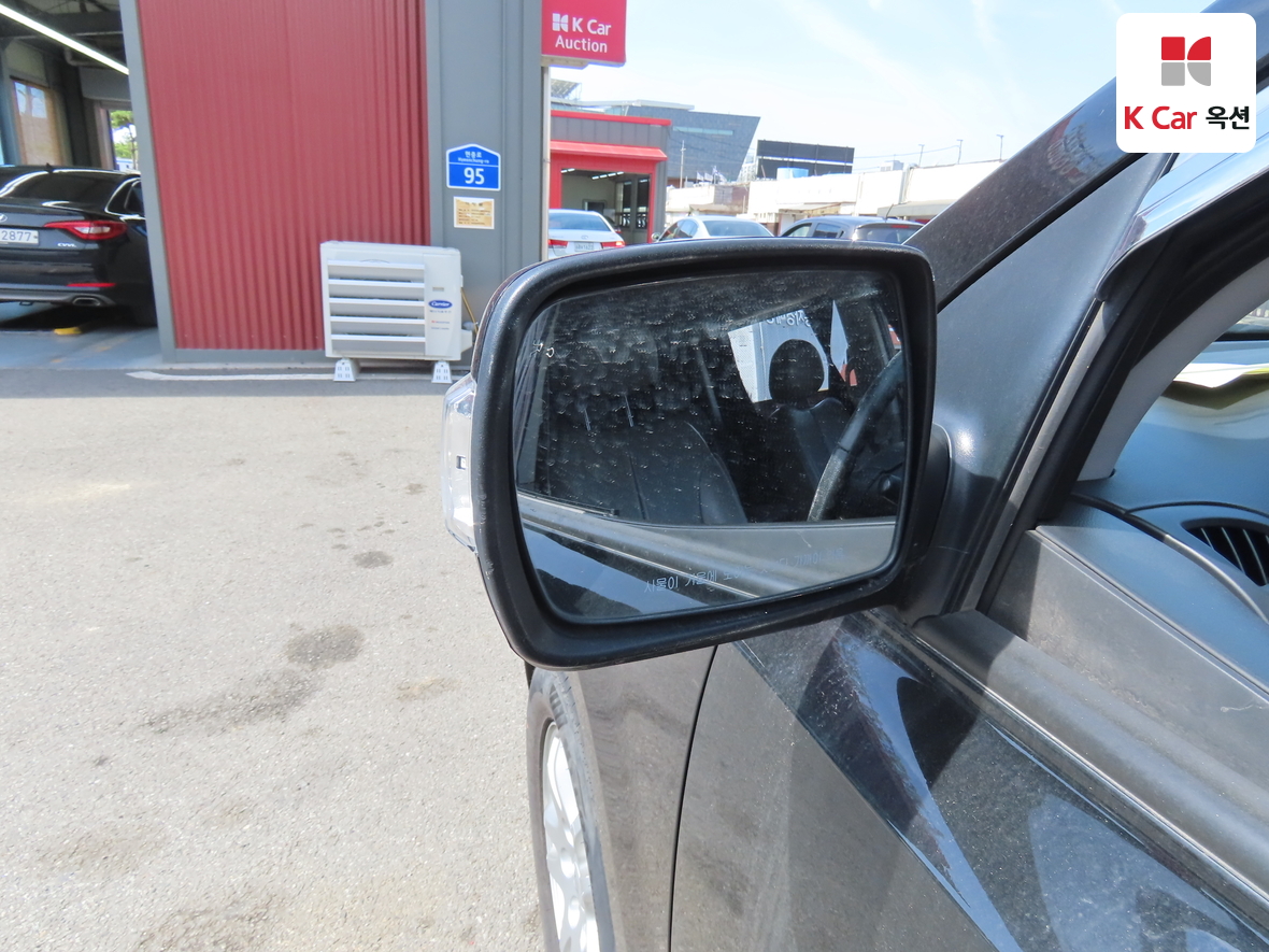 Kia Carnival 2011 - Image 21