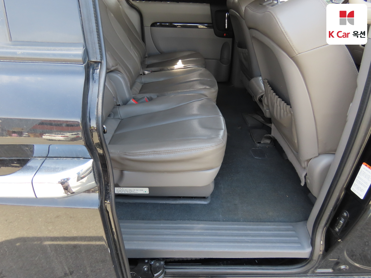 Kia Carnival 2011 - Image 26