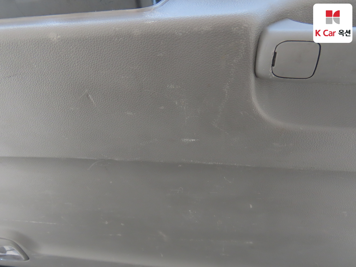 Kia Carnival 2011 - Image 25