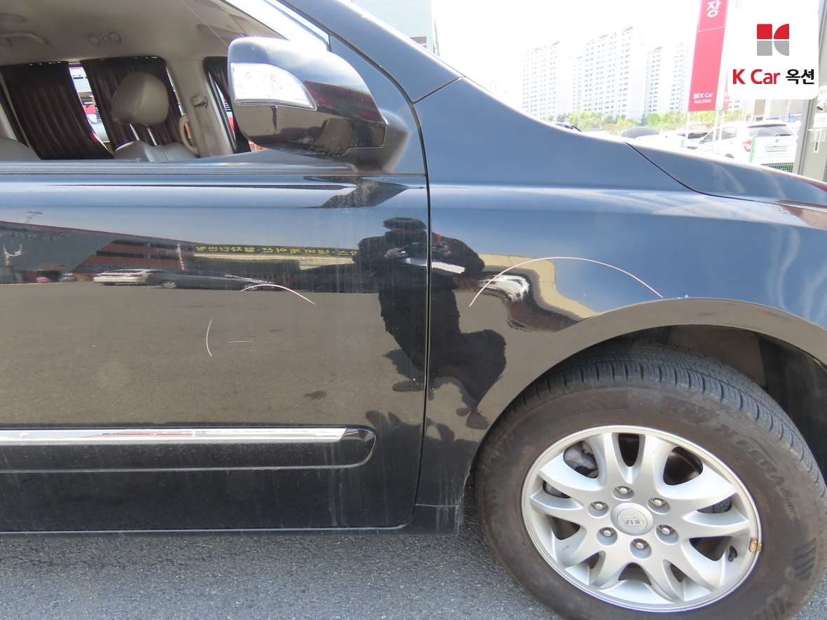 Kia Carnival 2011 - Image 38