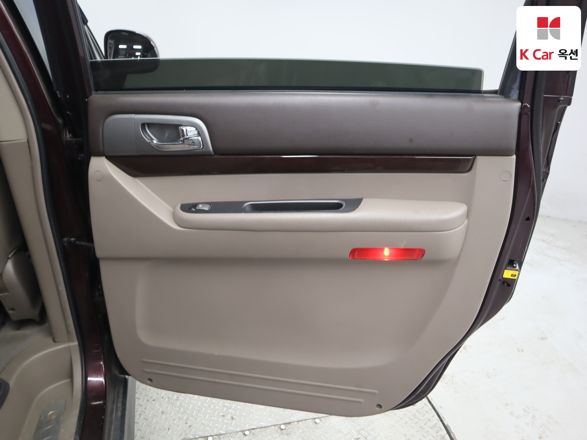 KG Mobility Korando Turismo - 31