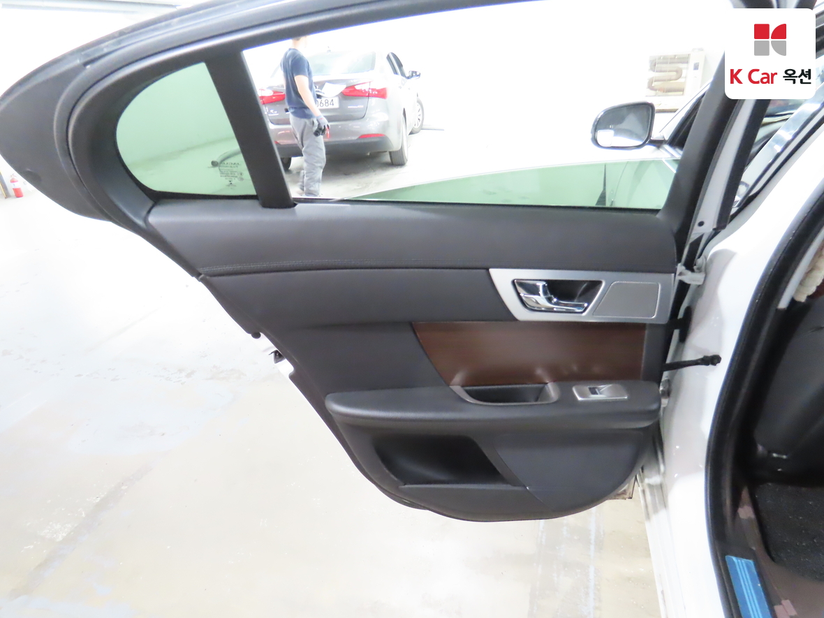 Jaguar Jaguar 2014 - Image 25