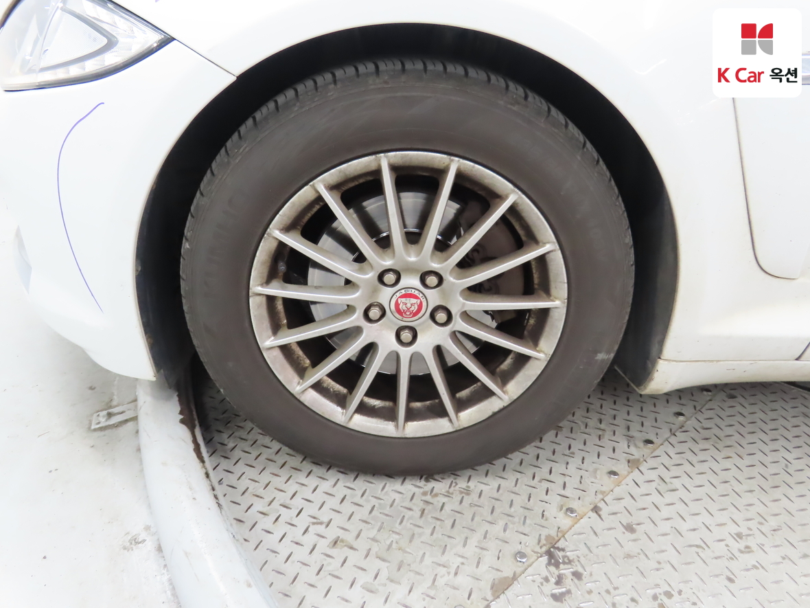 Jaguar Jaguar 2014 - Image 47