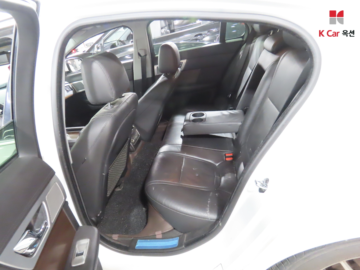 Jaguar Jaguar 2014 - Image 26