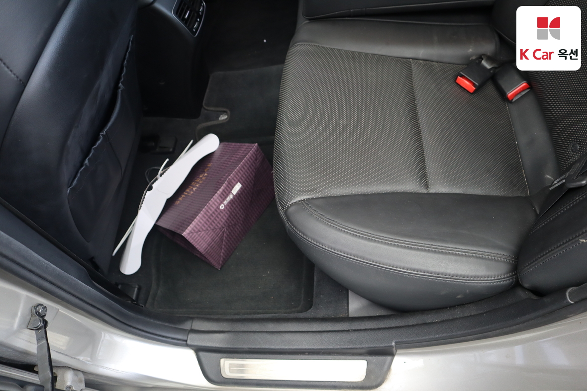 Kia K7 2013 - Image 23