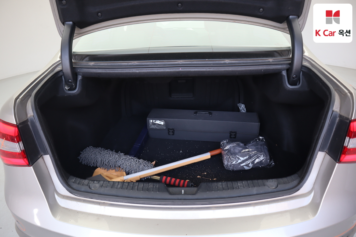 Kia K7 2013 - Image 28