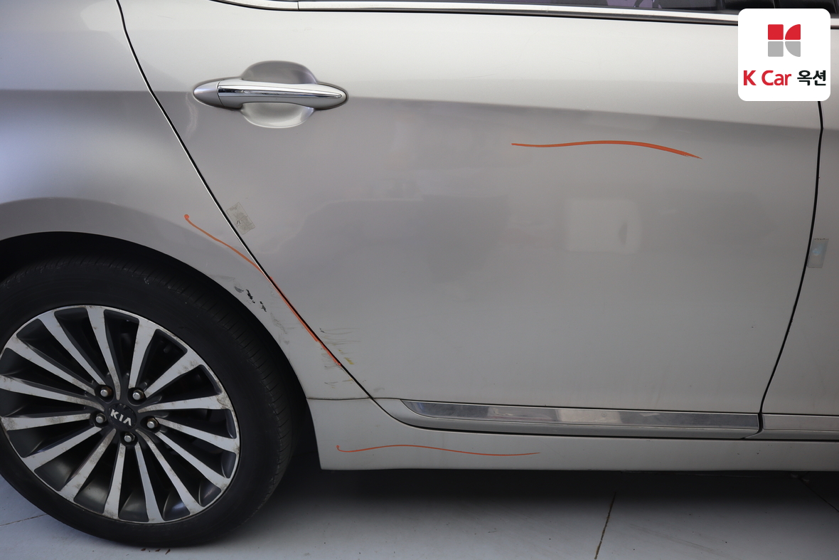 Kia K7 2013 - Image 47