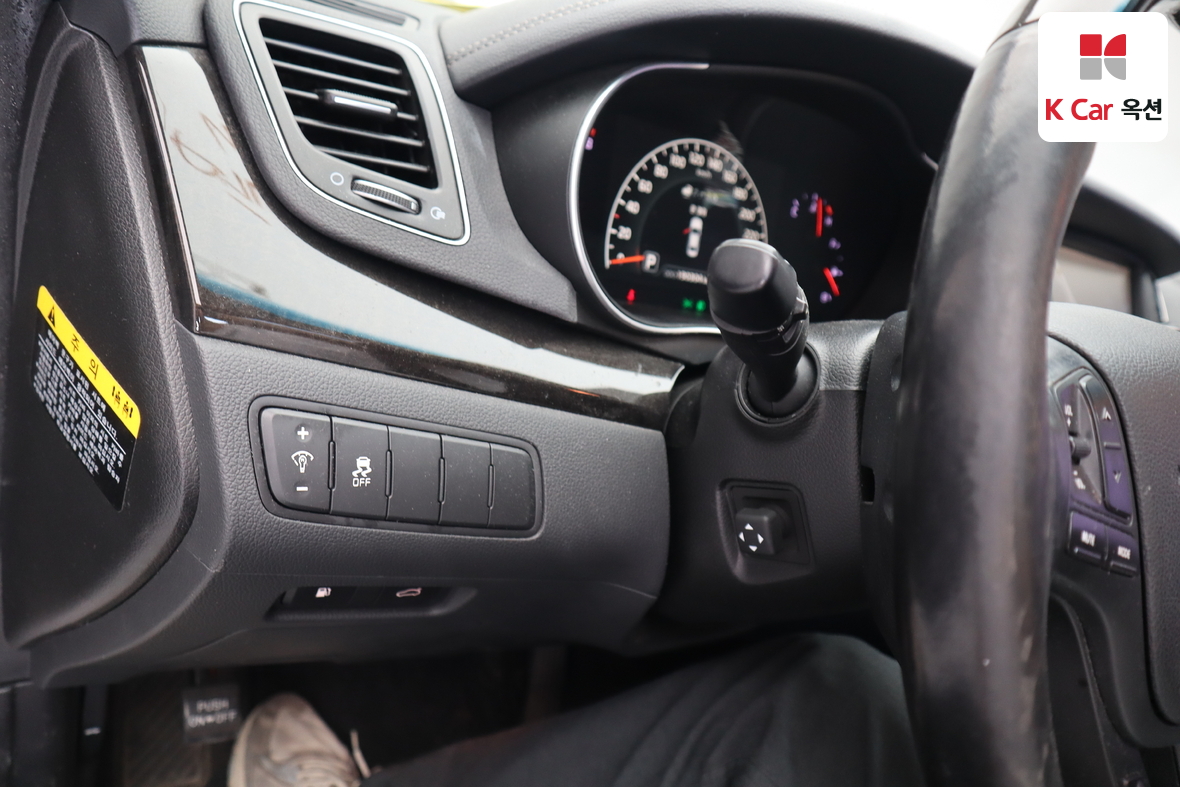 Kia K7 2013 - Image 9