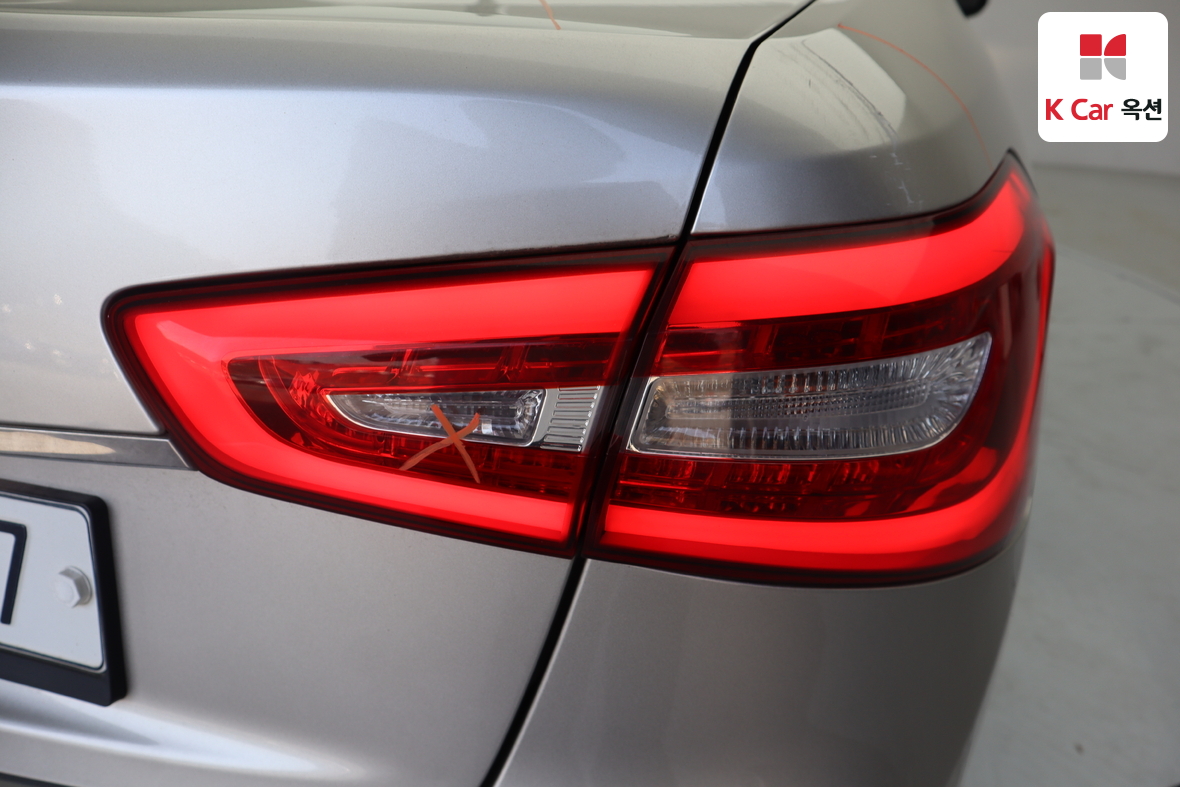 Kia K7 2013 - Image 46