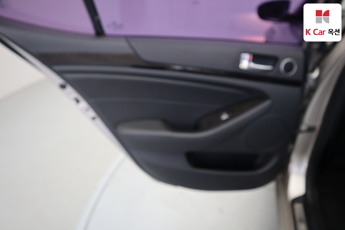 Kia K7 2013 - Image 22