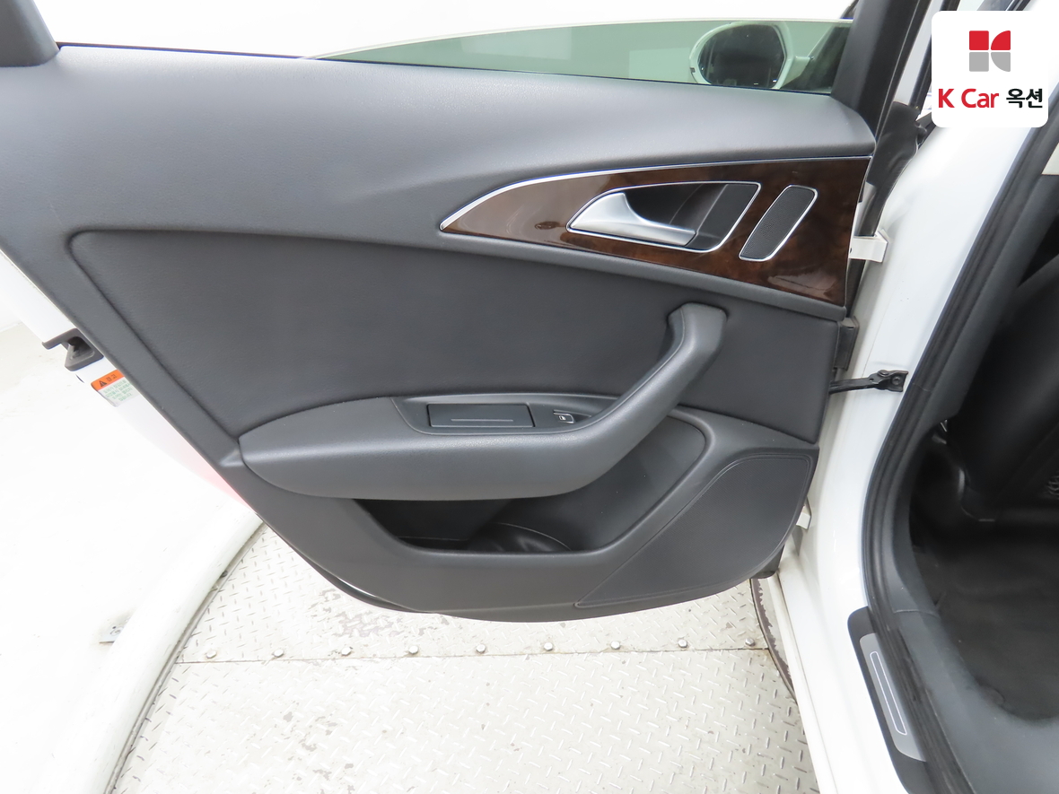 아우디 A6 2015 - 이미지 24