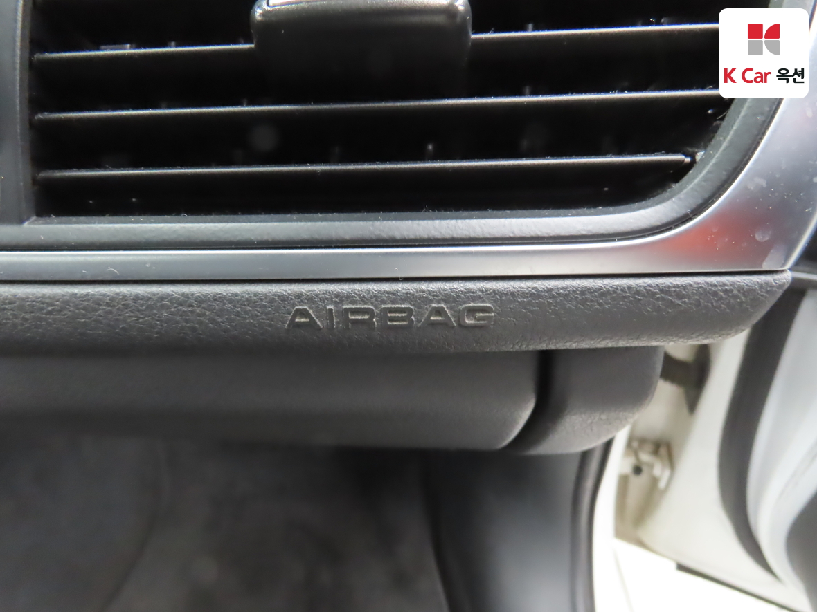 아우디 A6 2015 - 이미지 32