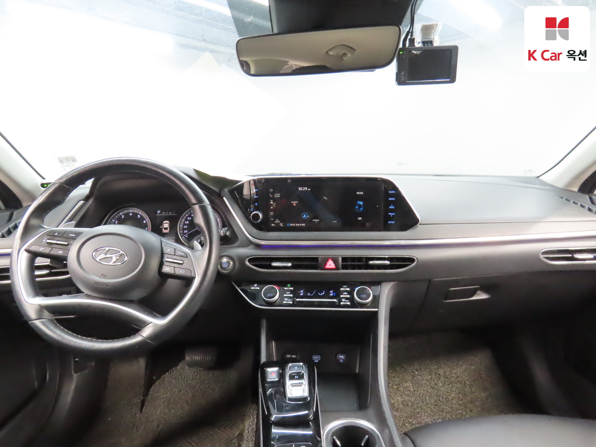 Hyundai Sonata 2023 - Image 3