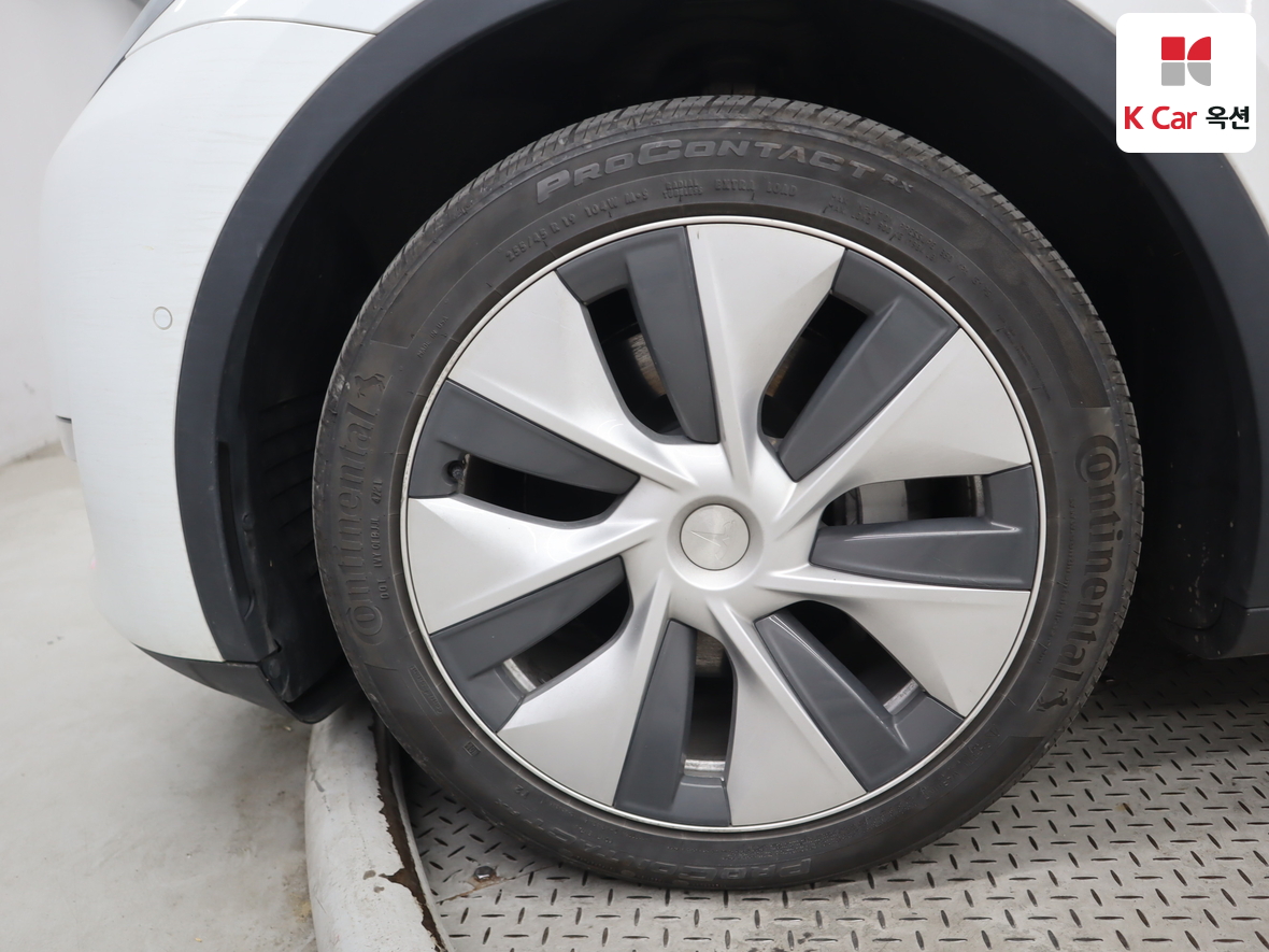 Tesla 모델 2022 - Image 46