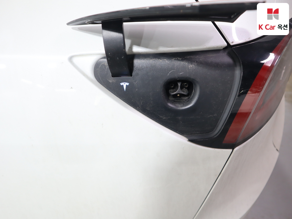 Tesla 모델 2022 - Image 26