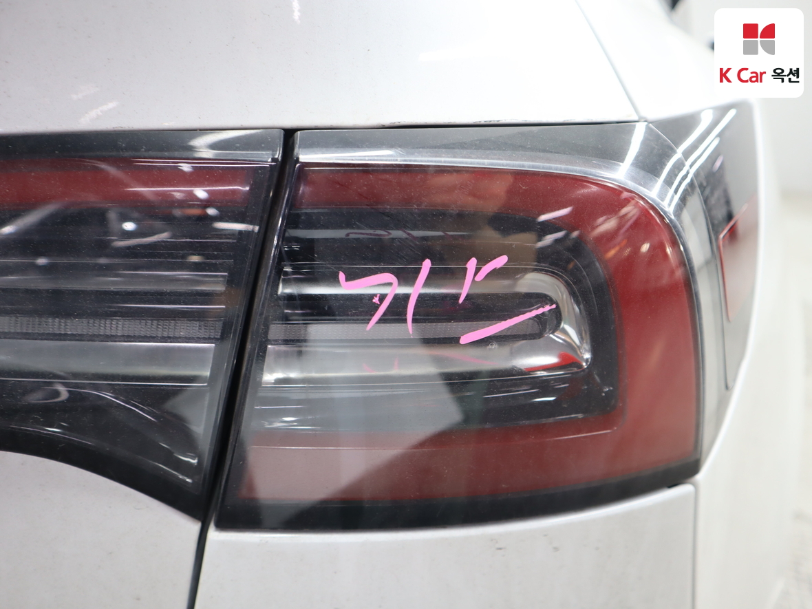 Tesla 모델 2022 - Image 39