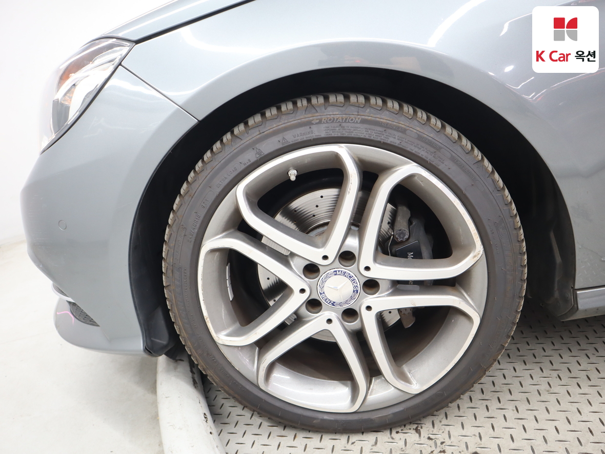 Mercedes-Benz E-Class 2016 - Image 48