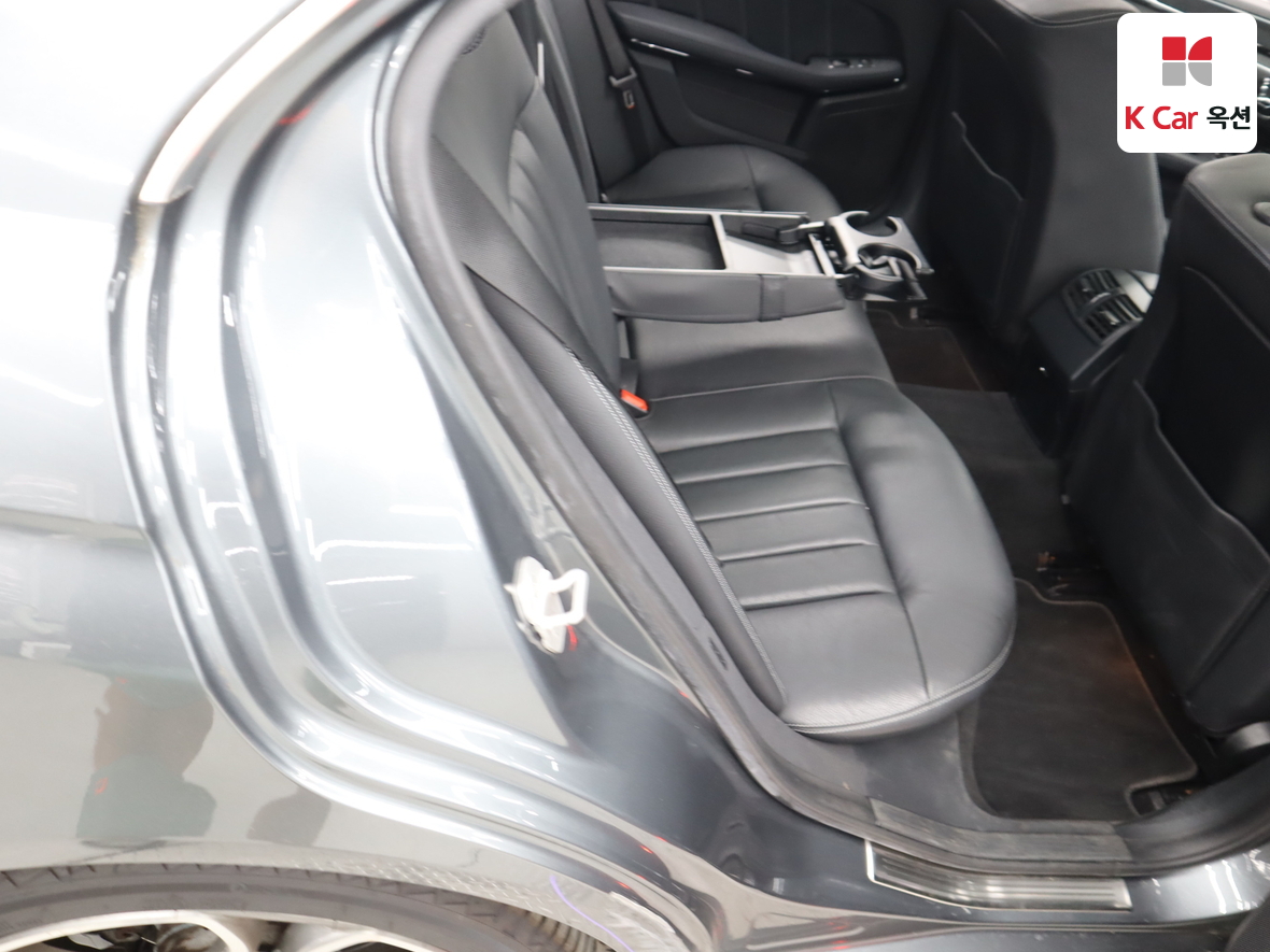 Mercedes-Benz E-Class 2016 - Image 29