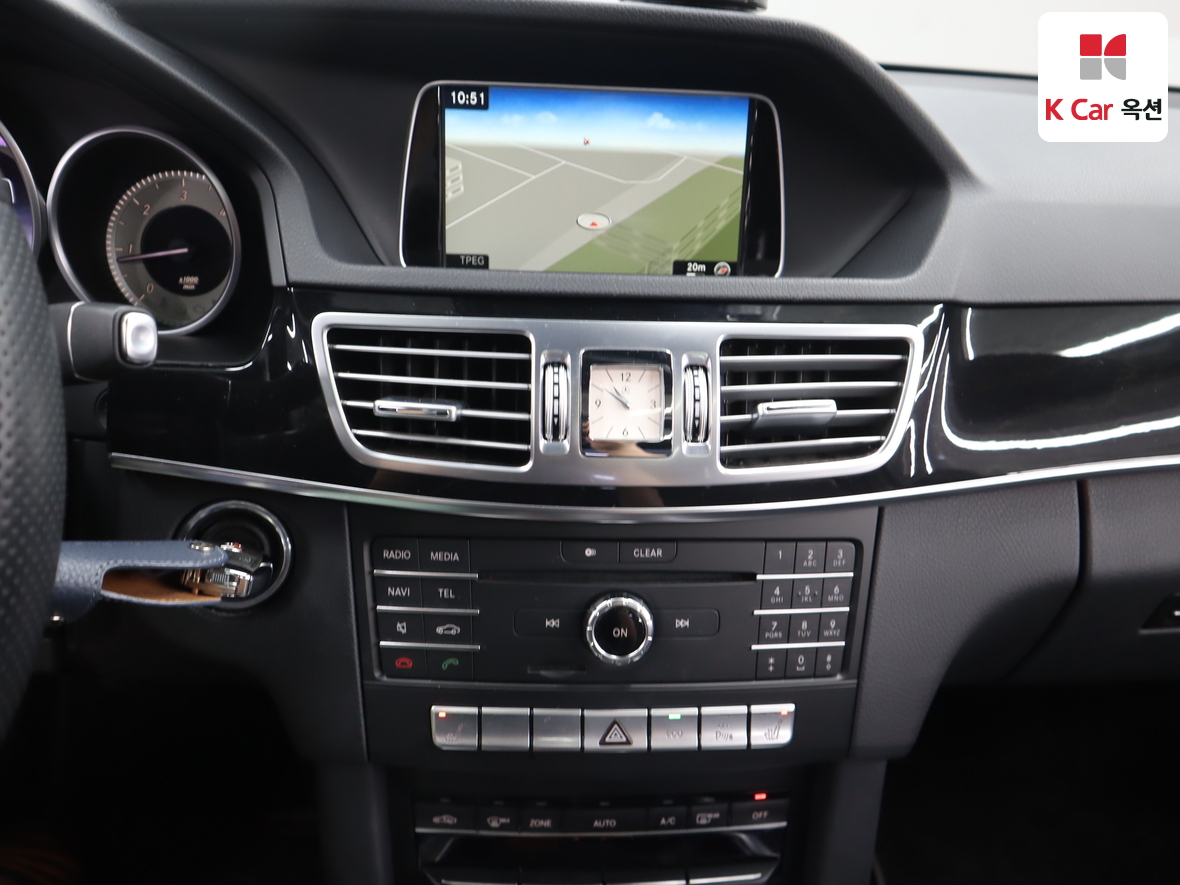 Mercedes-Benz E-Class 2016 - Image 6