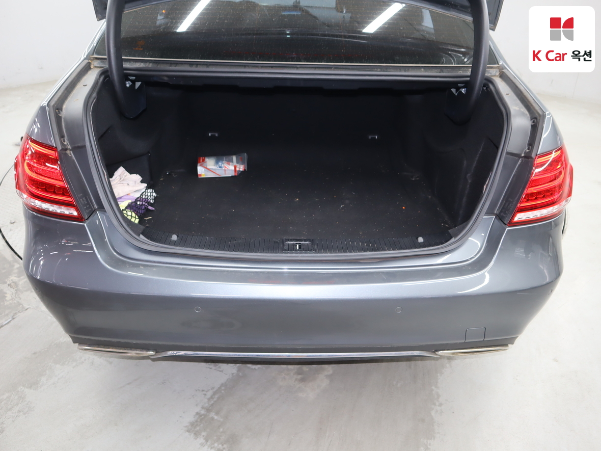 Mercedes-Benz E-Class 2016 - Image 26