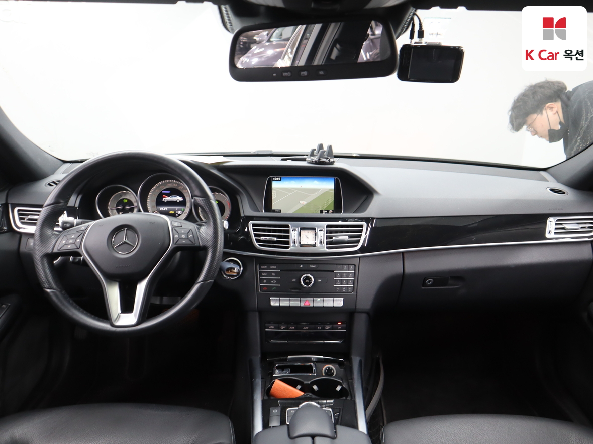 Mercedes-Benz E-Class 2016 - Image 3