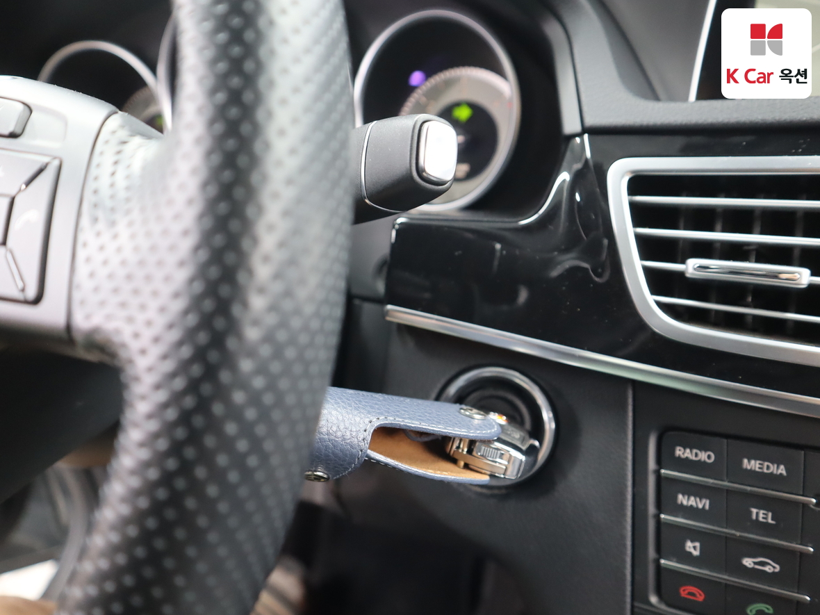 Mercedes-Benz E-Class 2016 - Image 11